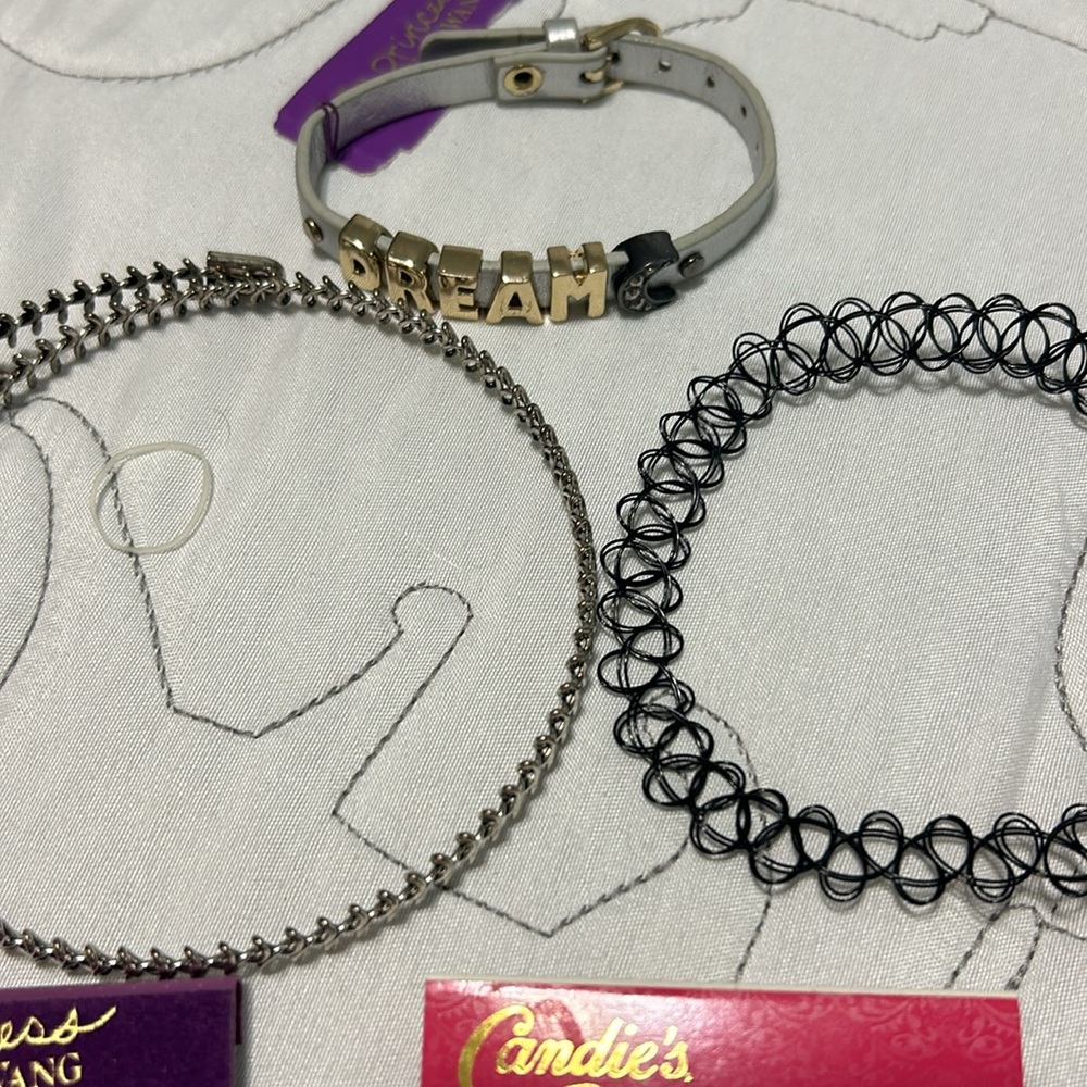 Random jewelry bundle - Picture 4 of 5